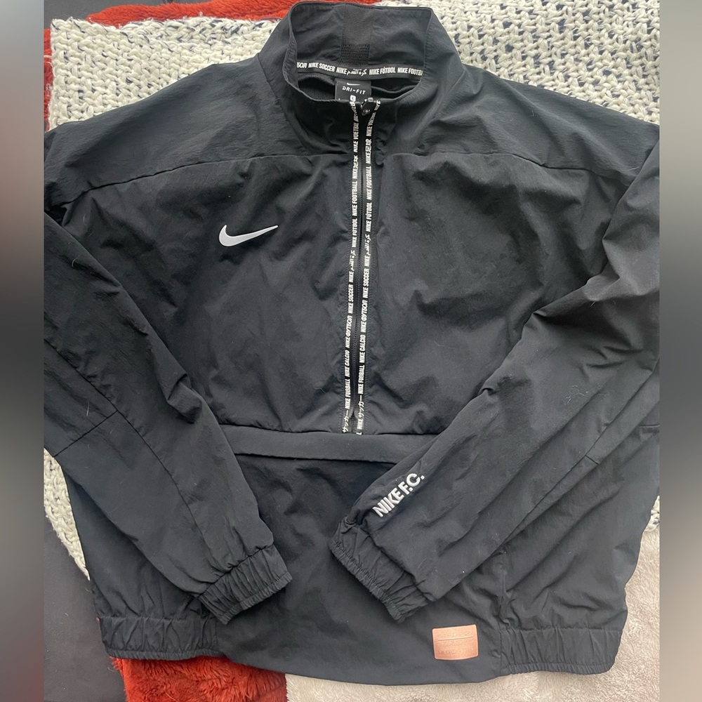 Nike Football Womens Cropped Half-zip Windbreaker